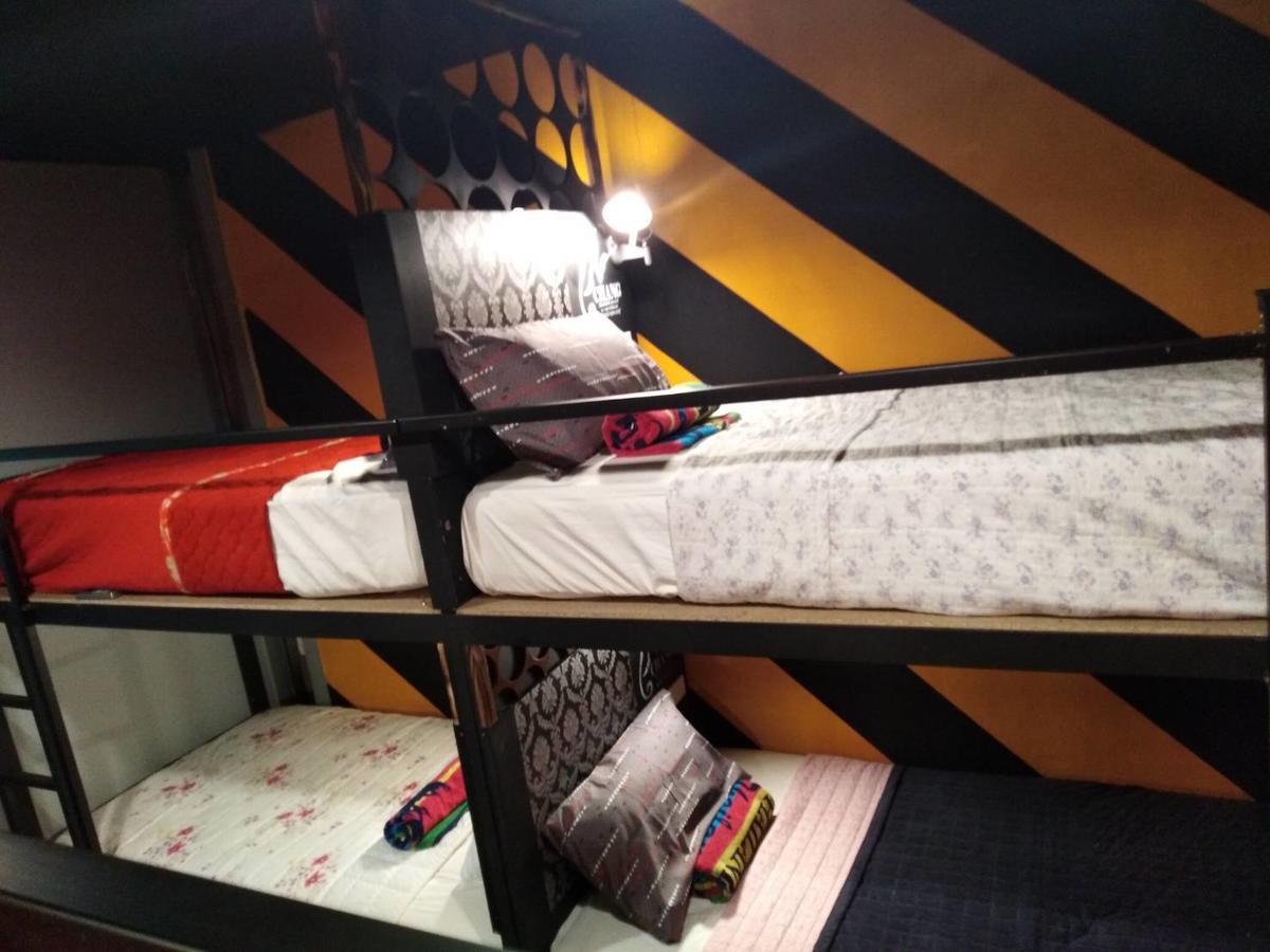 Chang Bed And Bar Hostel (Adults Only) Surat Thani Eksteriør billede