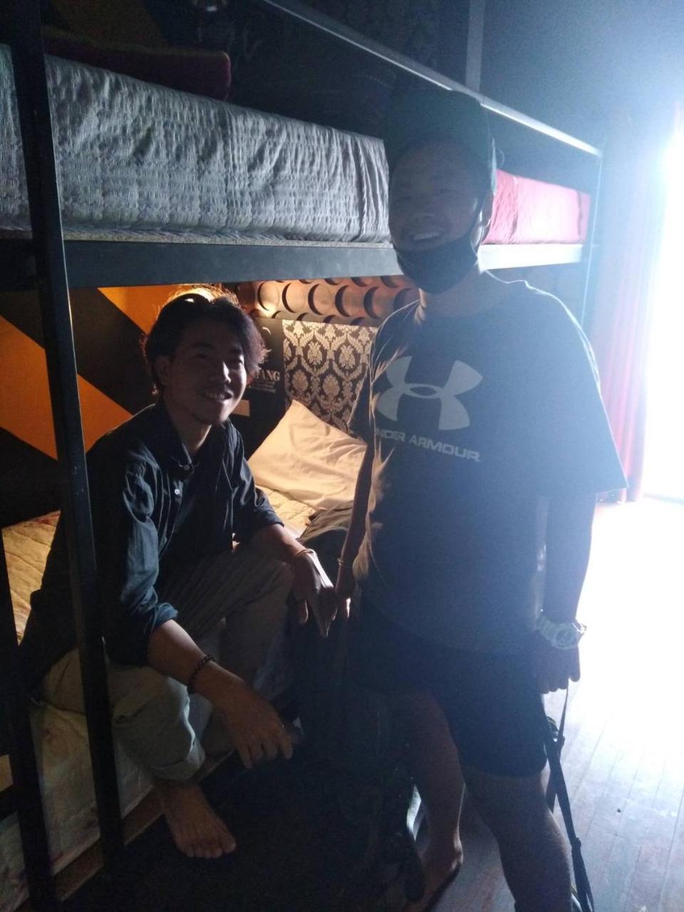 Chang Bed And Bar Hostel (Adults Only) Surat Thani Eksteriør billede